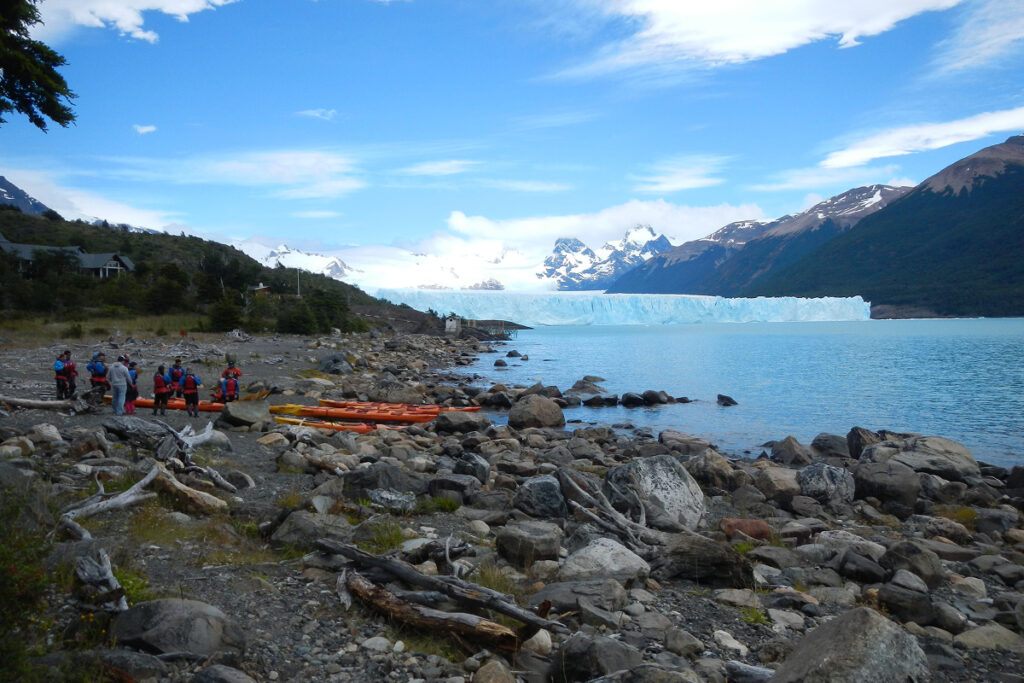 Kayak frente al Glaciar Perito Moreno galeria 1