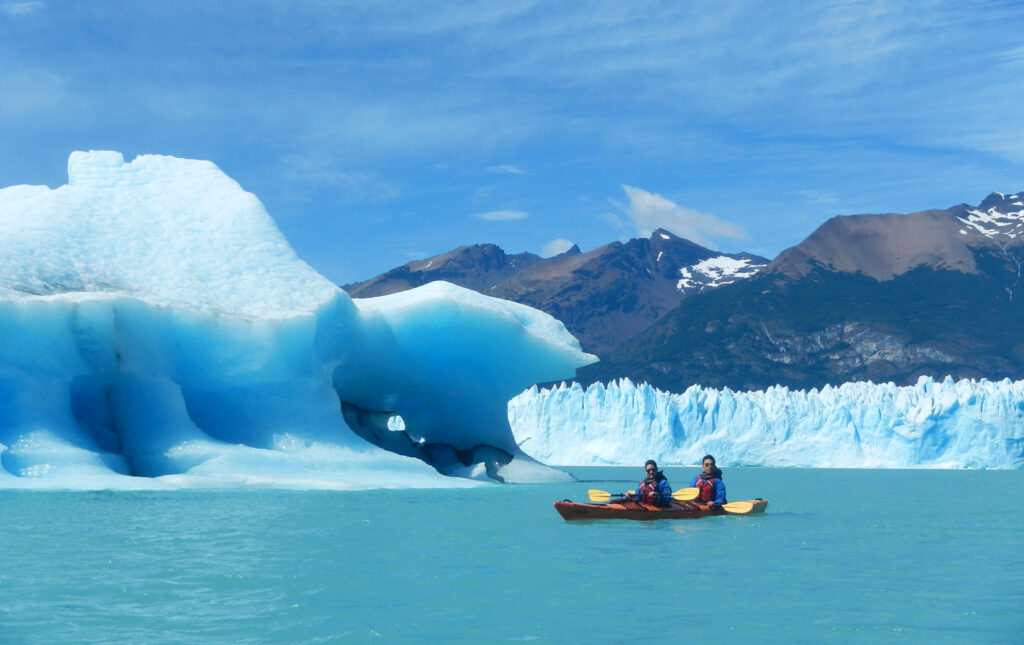 Portada Kayak frente al Glaciar Perito Moreno